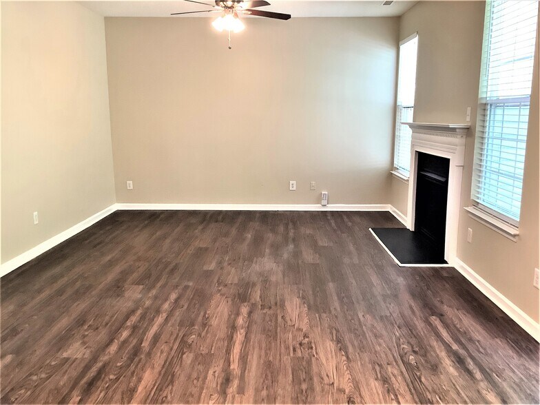 Building Photo - 2758 Windchase Dr