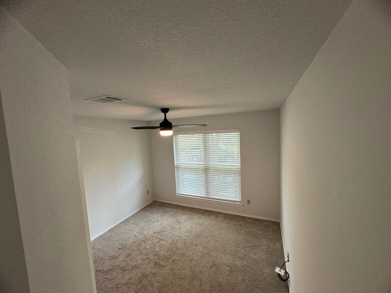 Guest bedroom entrance - 736 Patchway Ln