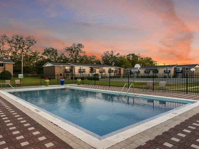 Interior Photo - Oakwood Reserve