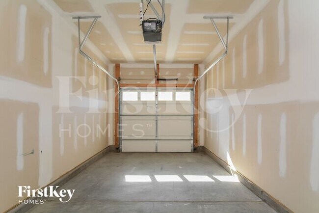 Building Photo - 143 Douglas Fir Pl
