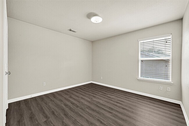 Building Photo - 29402 Legends Stone Dr