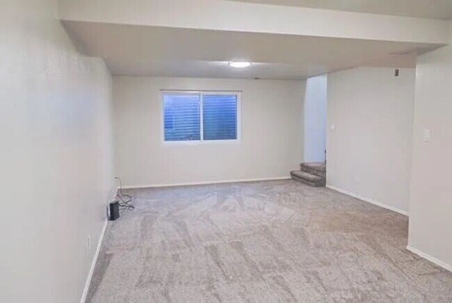 Building Photo - 3580 Dill Dr