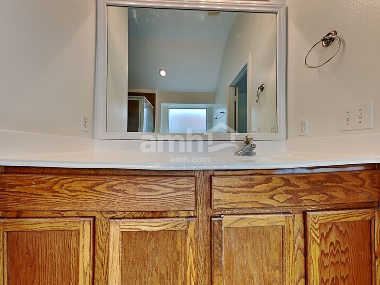 Building Photo - 11919 Lois Ln Dr