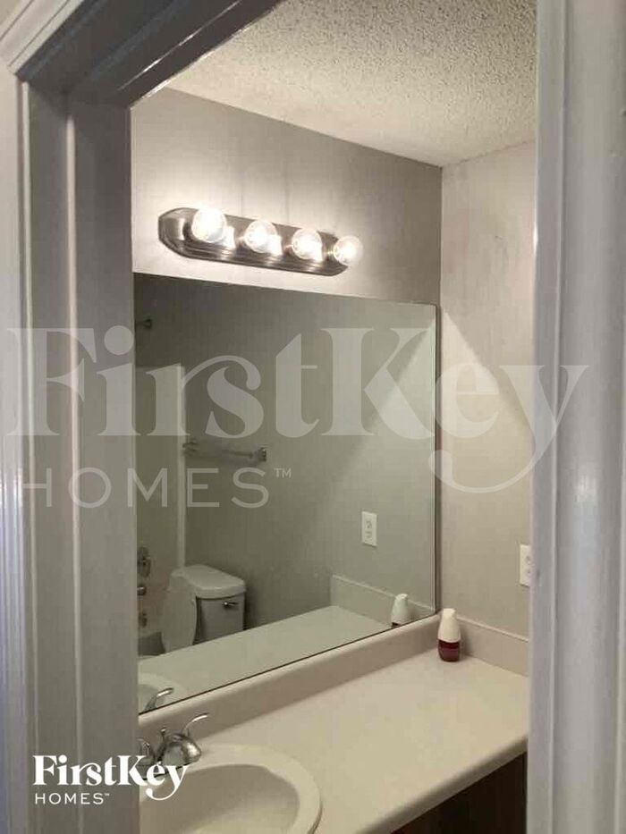 Building Photo - 57 Ledbetter Pl
