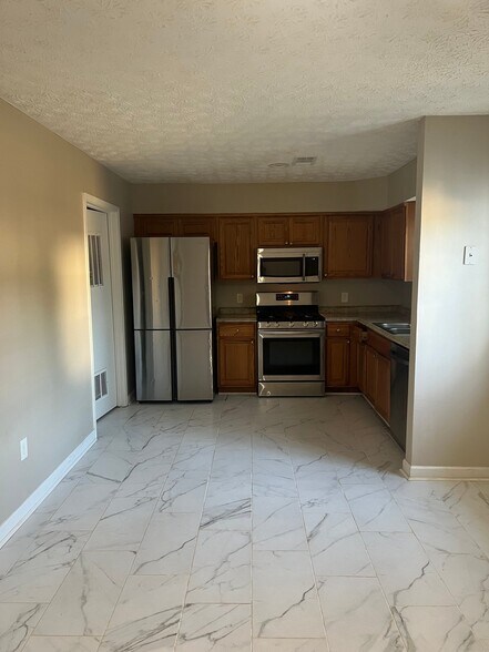 Building Photo - 3543 N Hopkins Ct