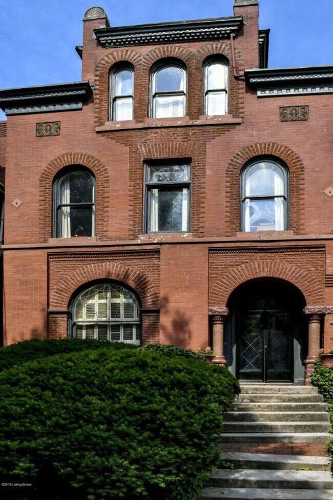 Building Photo - 1454