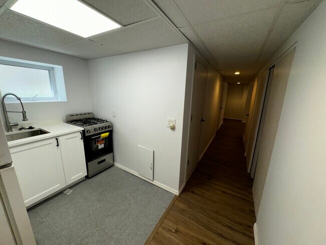 Building Photo - 5337 W Patterson Ave