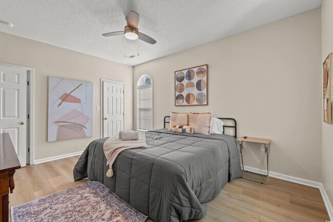 Building Photo - 9780 Leyland Dr