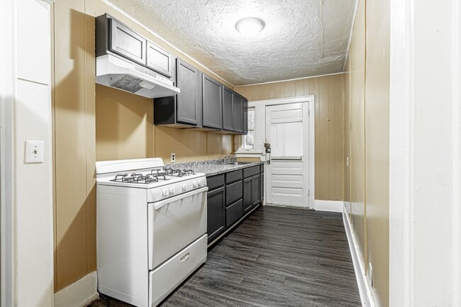 Building Photo - 1 Bed 1 Bath apartment in Okc close to Plaza District!