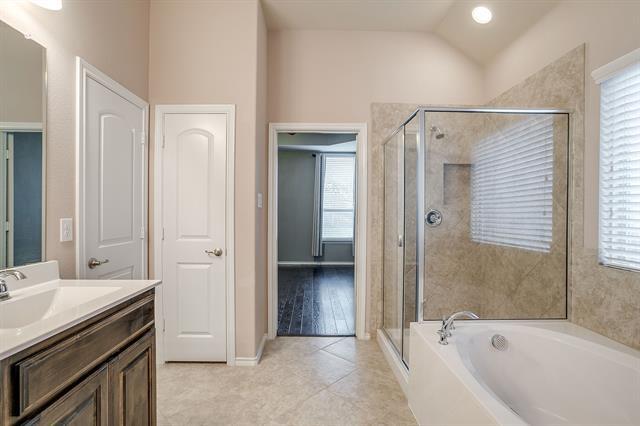 Building Photo - 45 Auburn Dr