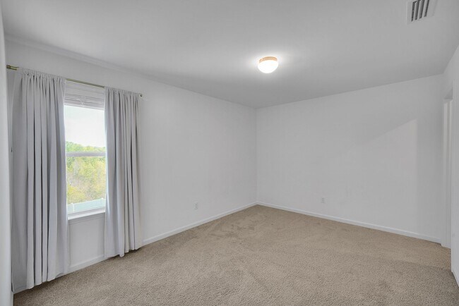 Building Photo - 1224 Maxwell Ct