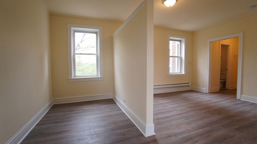 Building Photo - 2934 W Palmer St