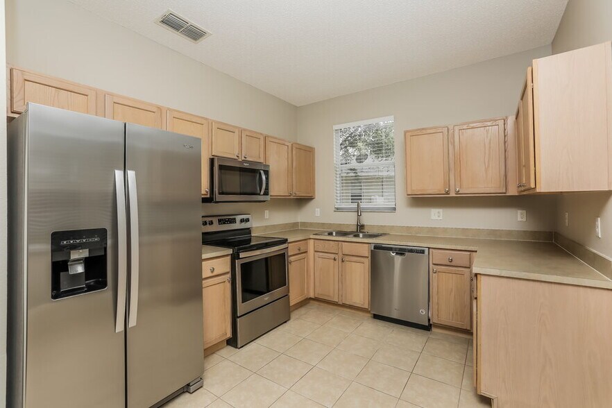 Building Photo - 233 Bluff Pass Dr