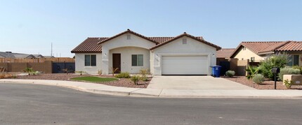 Building Photo - 3 bedroom home in the Yuma Valley