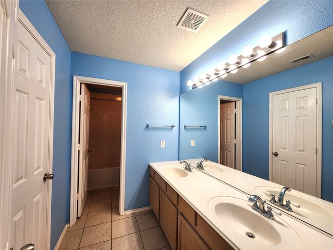 Building Photo - 19814 Wren Forest Ln