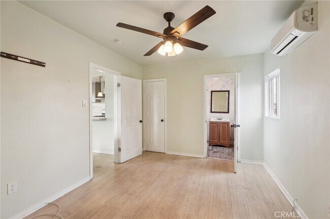 Building Photo - 122 W 110th St