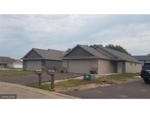 Building Photo - 1759 Aspen Ct