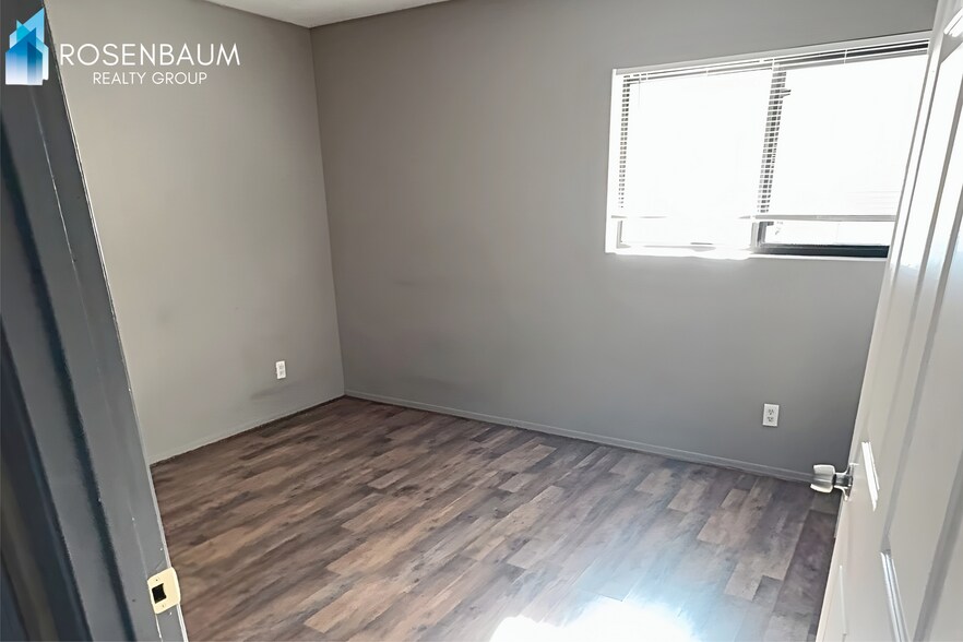 Building Photo - Beautifully charming 2-bedrooms, 1-bath downstairs apartment in Prescott!