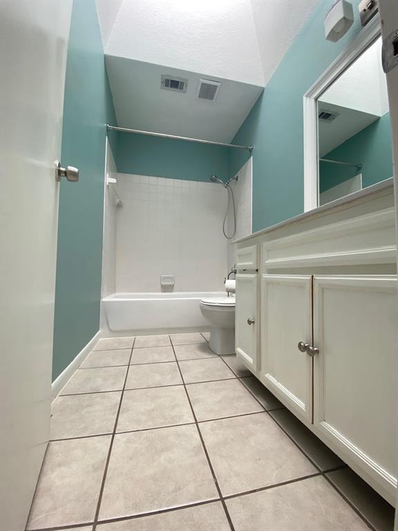 Building Photo - 1605 Windrift Way