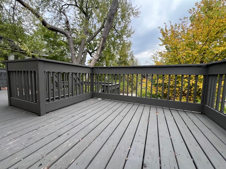 Building Photo - 1943 W Bethune St