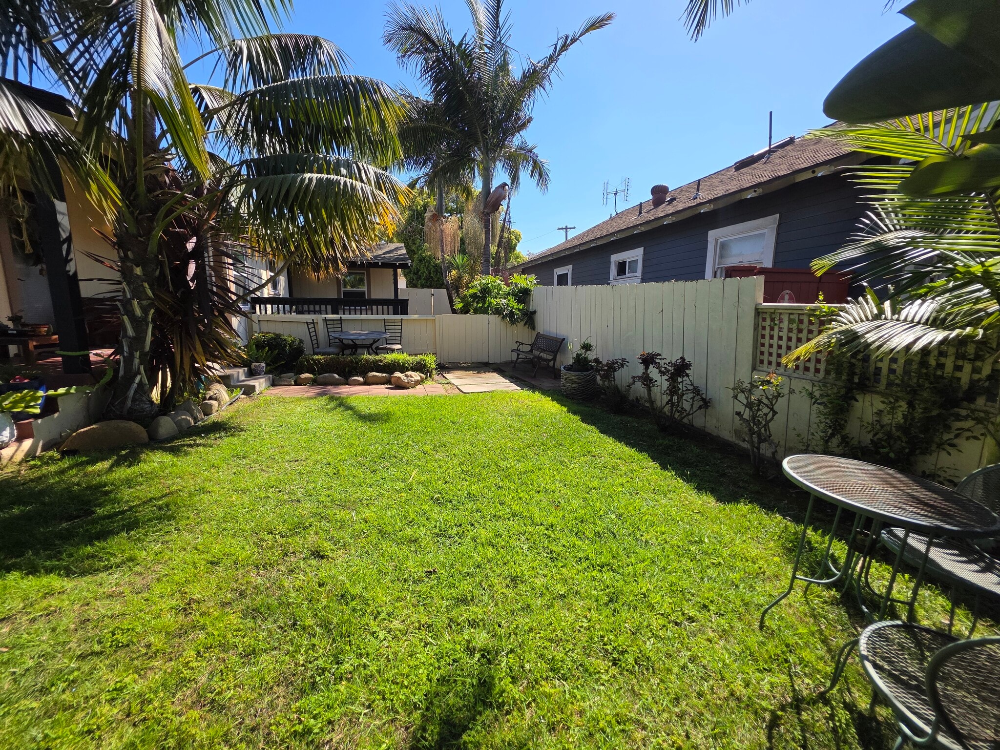 o - 4649 W Point Loma Blvd