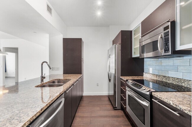 Building Photo - 951 Brickell Ave