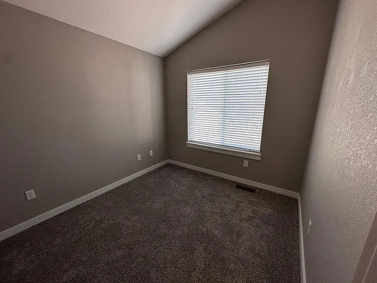 Building Photo - 231 Rendezvous Dr