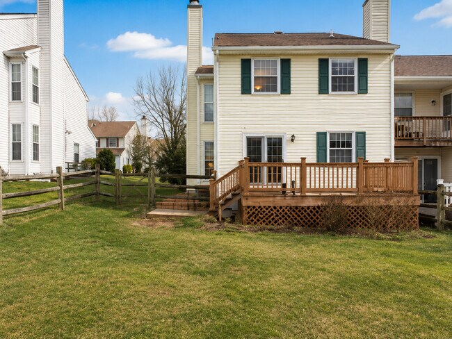 Building Photo - 118 Henning Dr