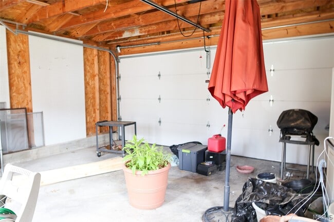 Building Photo - 6406 Woodbine Ct