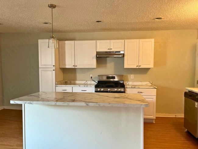 Building Photo - Hays Street 812-816