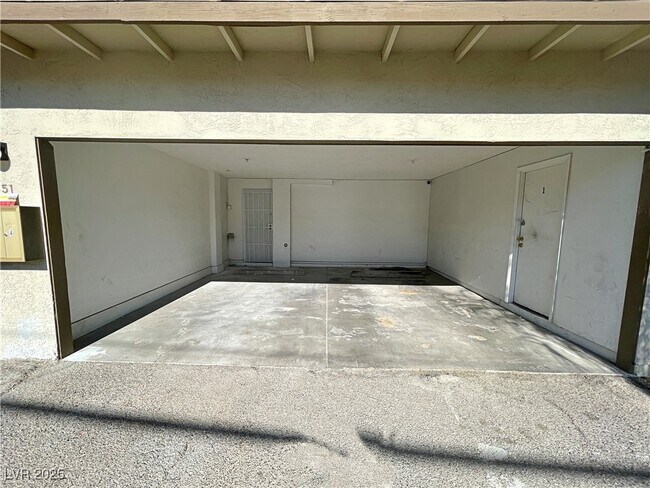 Building Photo - 1351 Dorothy Ave