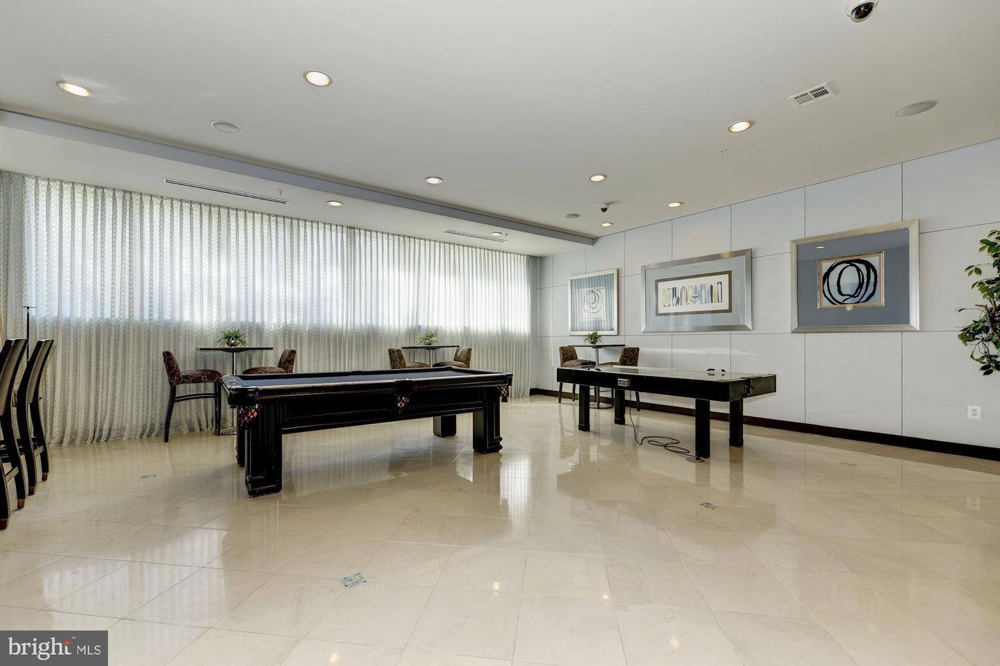 Building Photo - 12001 Market St