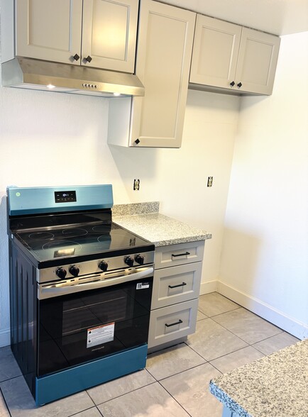 Building Photo - 4332 Pacific Ave