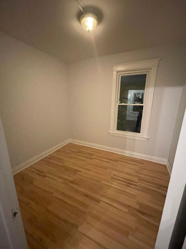 Building Photo - 5143 W 24th Pl