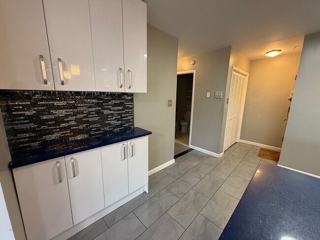 Building Photo - 1310 84th St