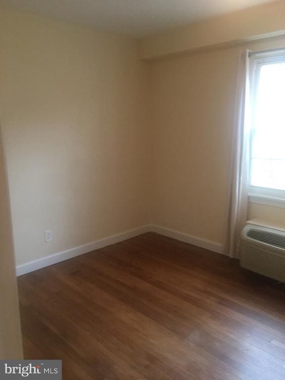 Building Photo - 203 E Glebe Rd