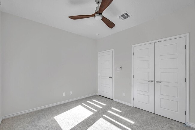 Building Photo - 1813 Wrigley Dr