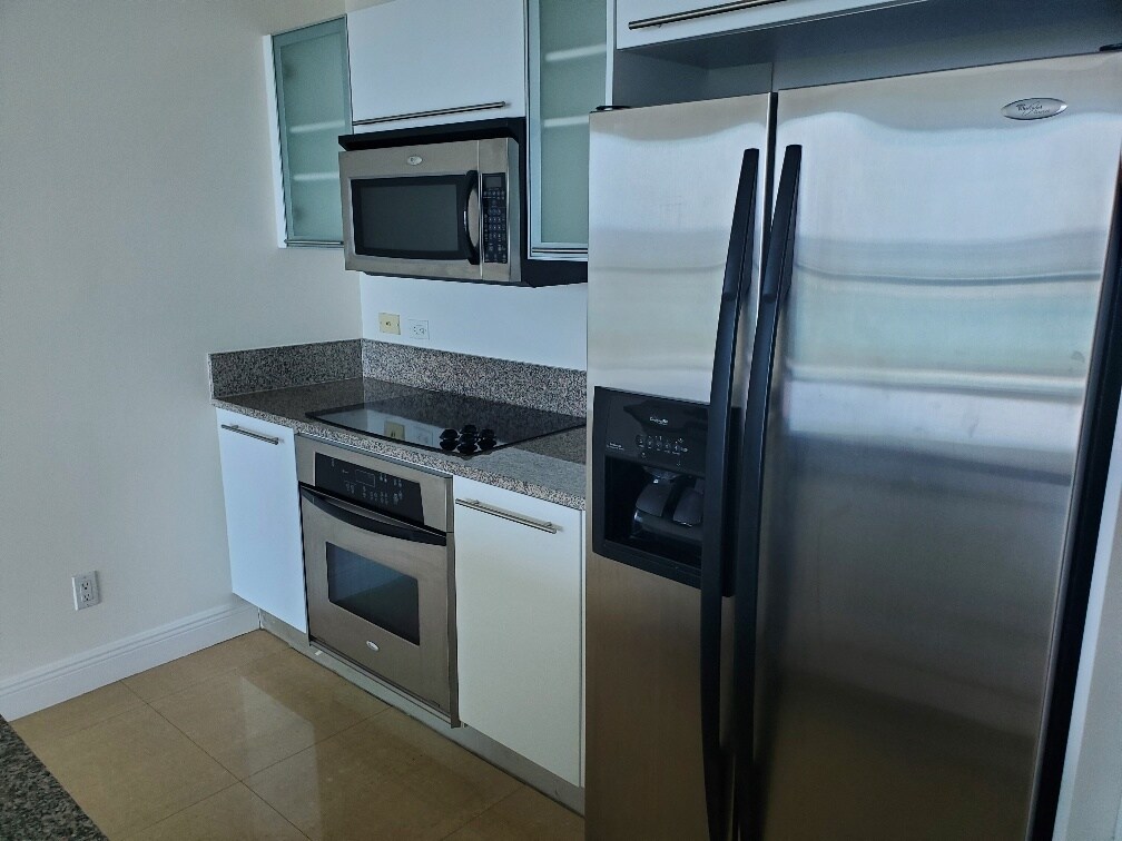 Building Photo - 888 Biscayne Blvd