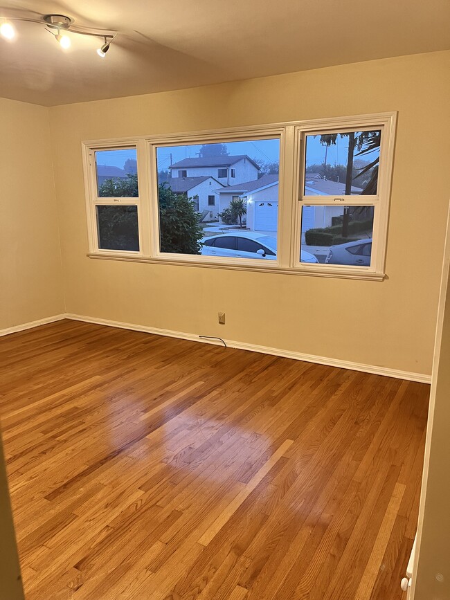 Front Bedroom - 11232 Greenlawn Ave