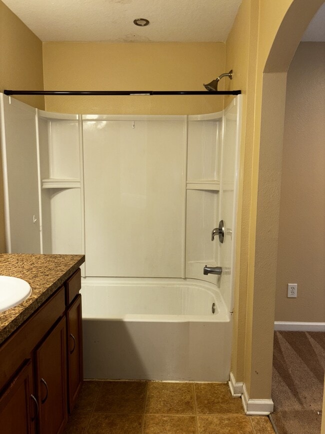 Building Photo - 6844 Misty View Dr