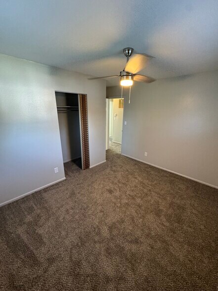 Building Photo - 2522 Brentford Ct