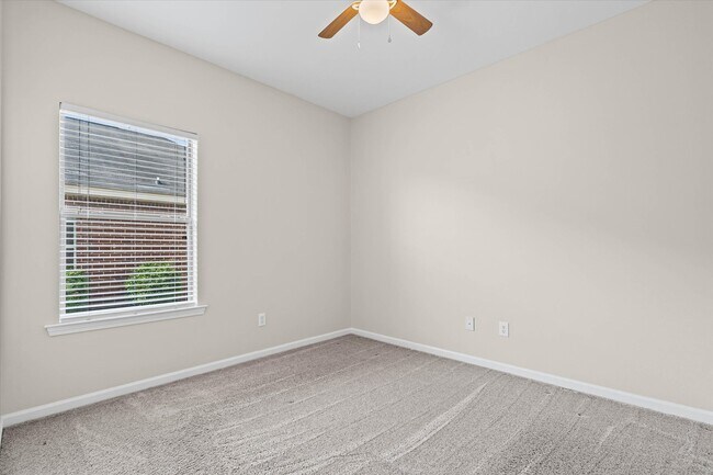 Building Photo - 24348 Wilshire Way