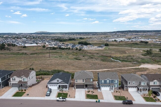 Building Photo - 15898 Little Bluestem Rd