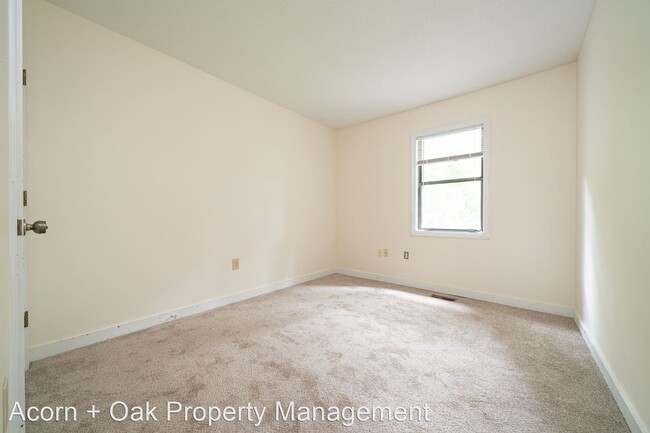 Building Photo - 3 br, 2.5 bath House - 15 Willow Bridge Dr