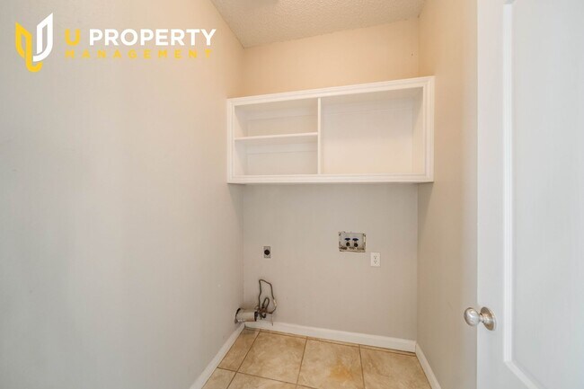 Building Photo - Beautiful two-story home in Flower Mound