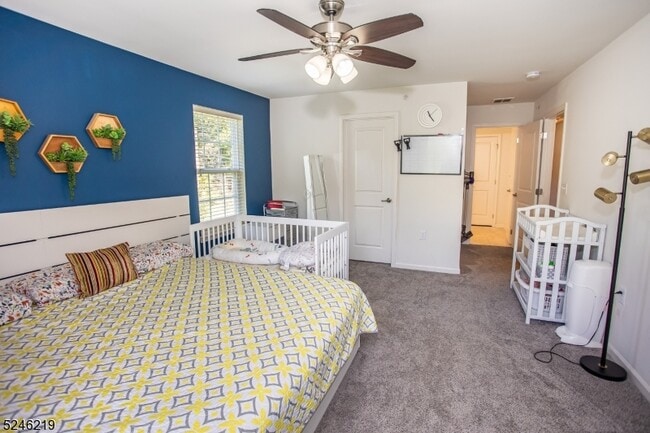 Building Photo - 616 Lopez Ln