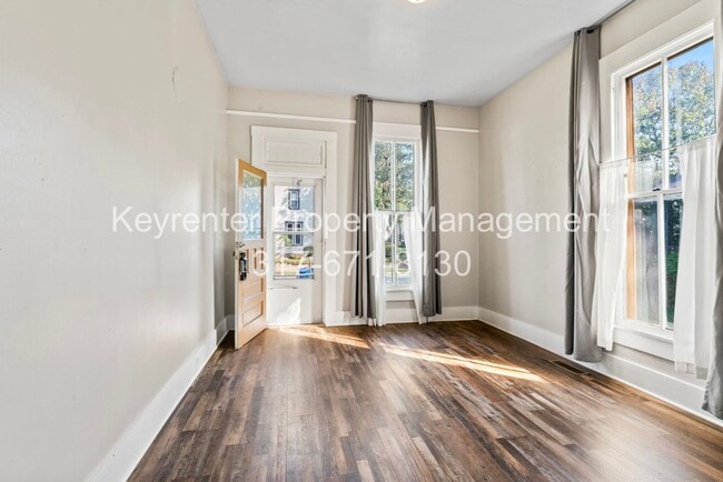 Building Photo - Charming 1 Bedroom near Noblesville High School and Downtown.
