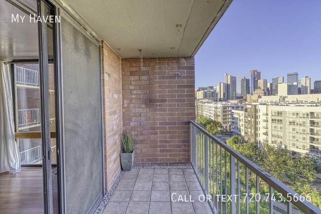 Building Photo - 10th Floor Unit With Panoramic Views!