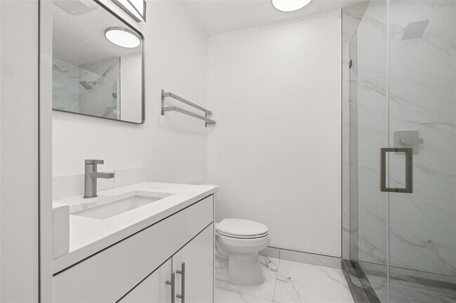 Building Photo - 930 Aultman Rd