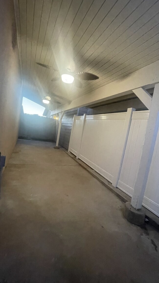 Building Photo - 1317 Marline Ave